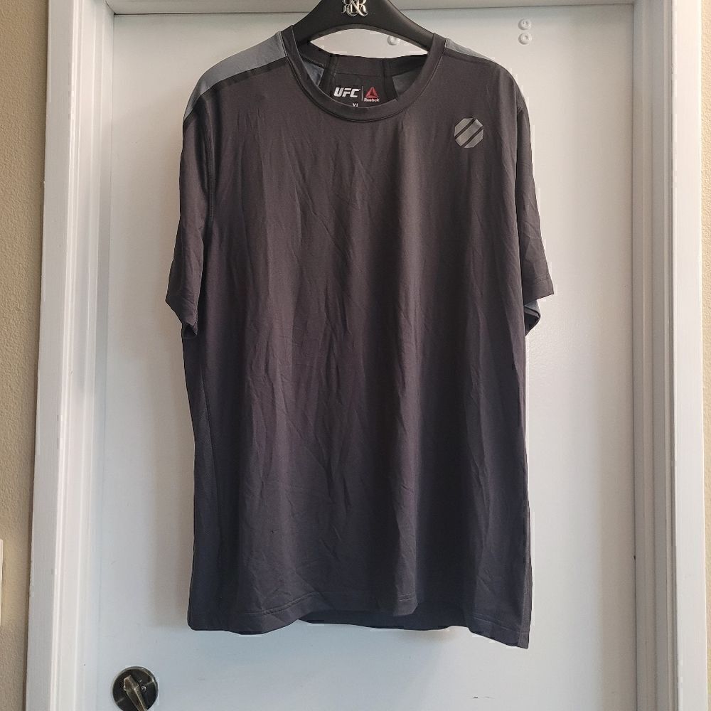 Reebok UFC moisture wicking top NWT